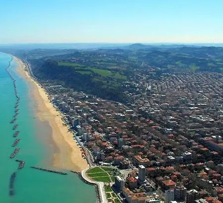 Mare Ledimar * Pésaro